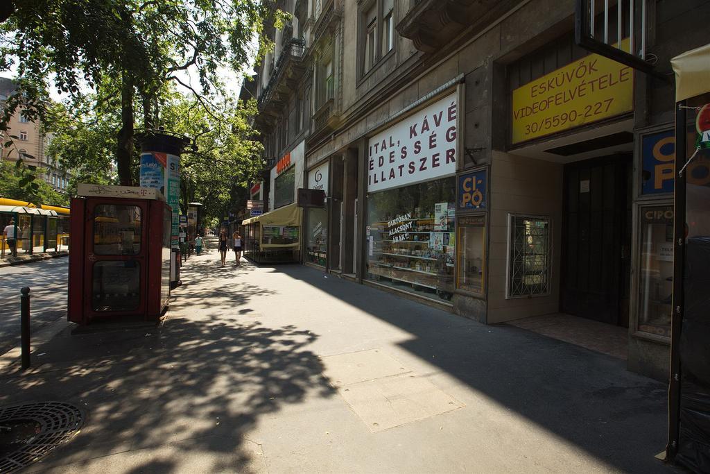 Westend Minihotel Budapest Bagian luar foto