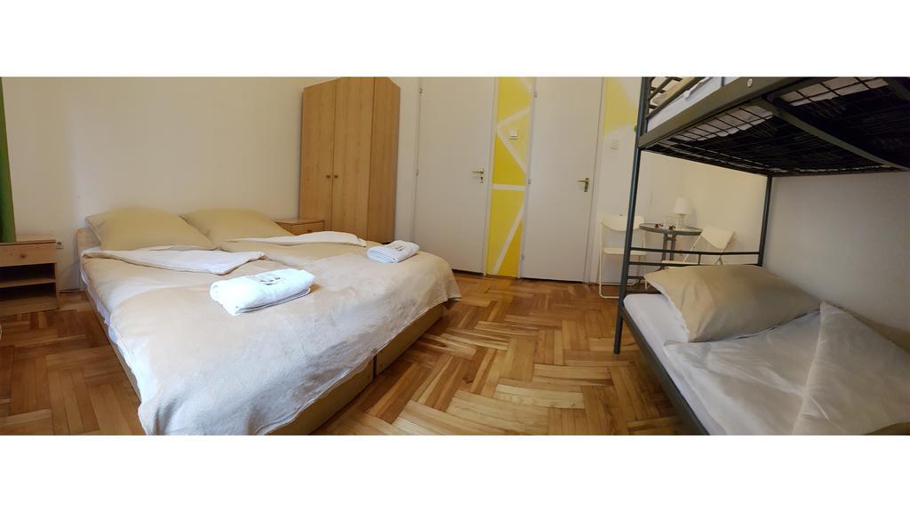 Westend Minihotel Budapest Bagian luar foto