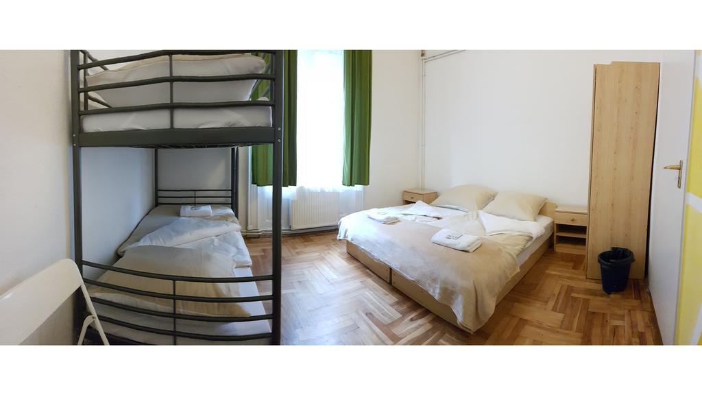 Westend Minihotel Budapest Bagian luar foto