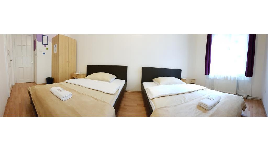 Westend Minihotel Budapest Bagian luar foto