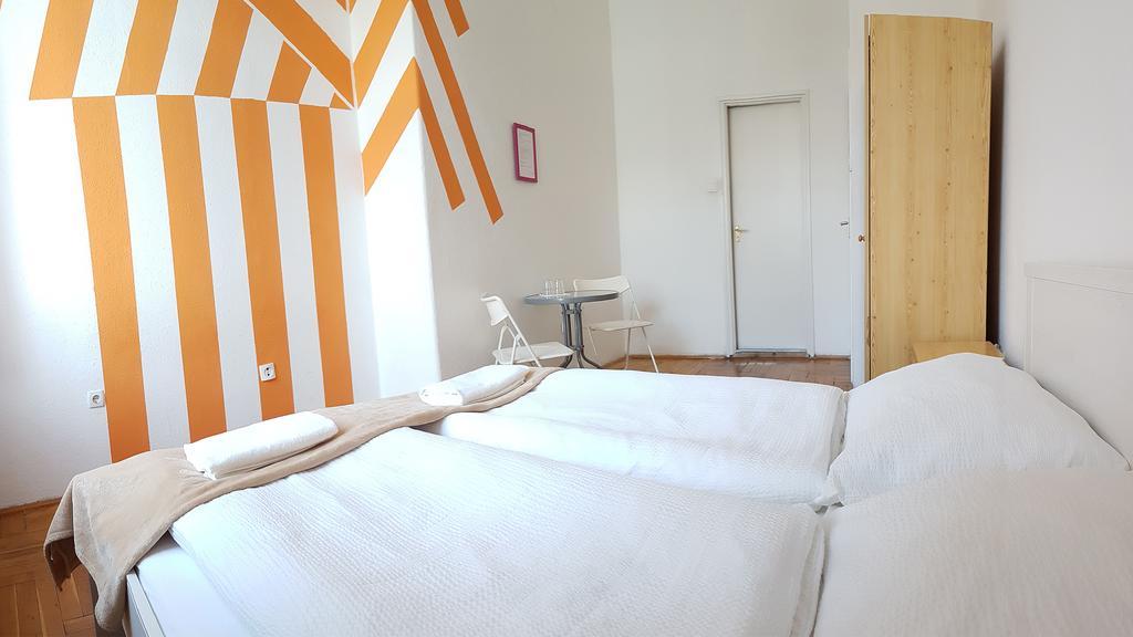 Westend Minihotel Budapest Bagian luar foto