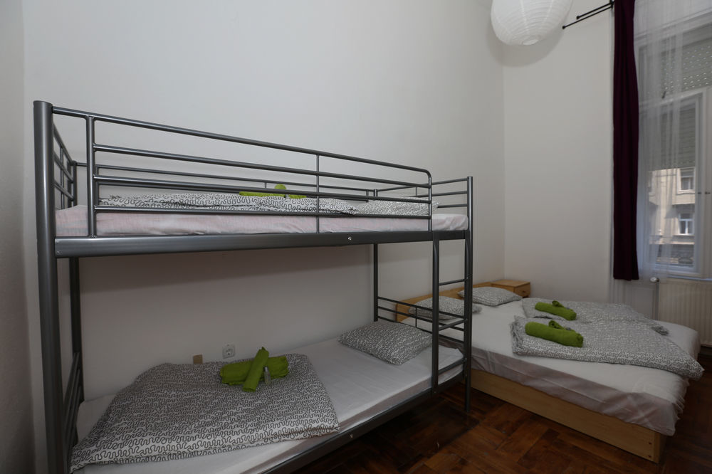 Westend Minihotel Budapest Bagian luar foto