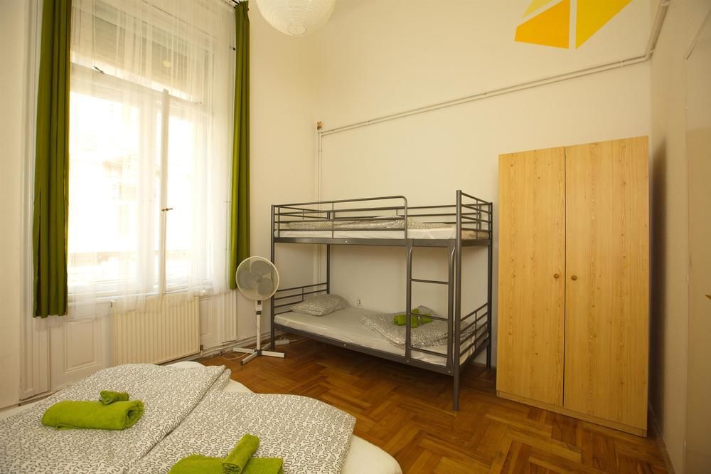 Westend Minihotel Budapest Bagian luar foto