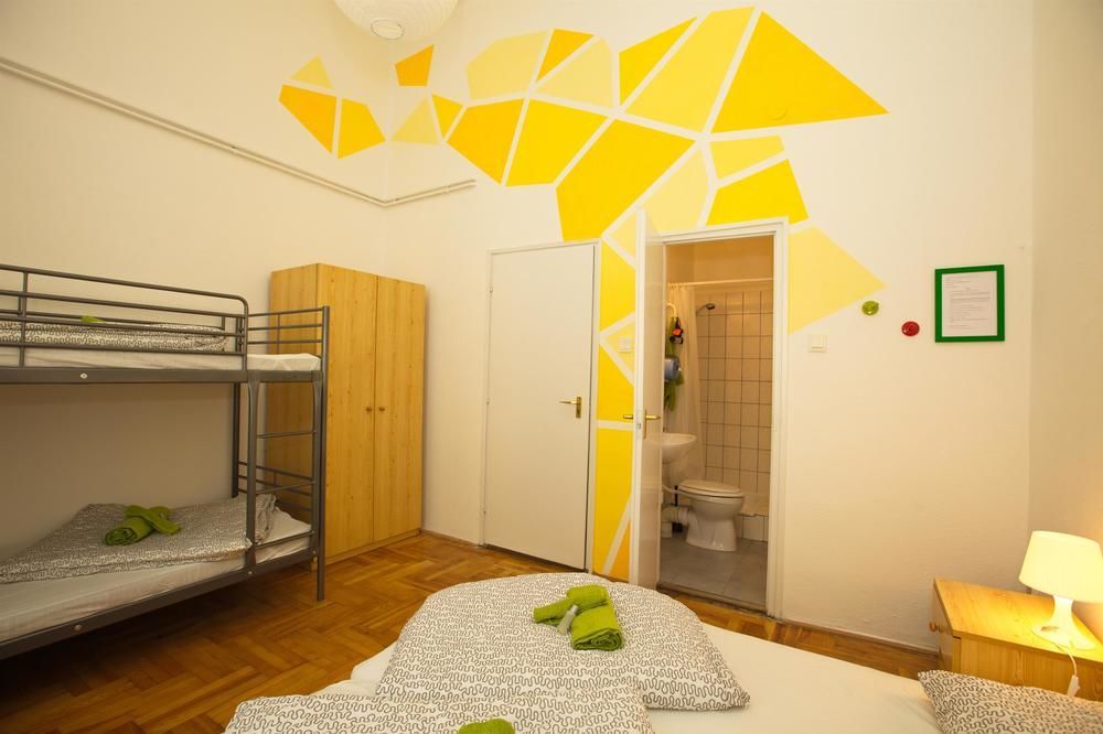 Westend Minihotel Budapest Bagian luar foto