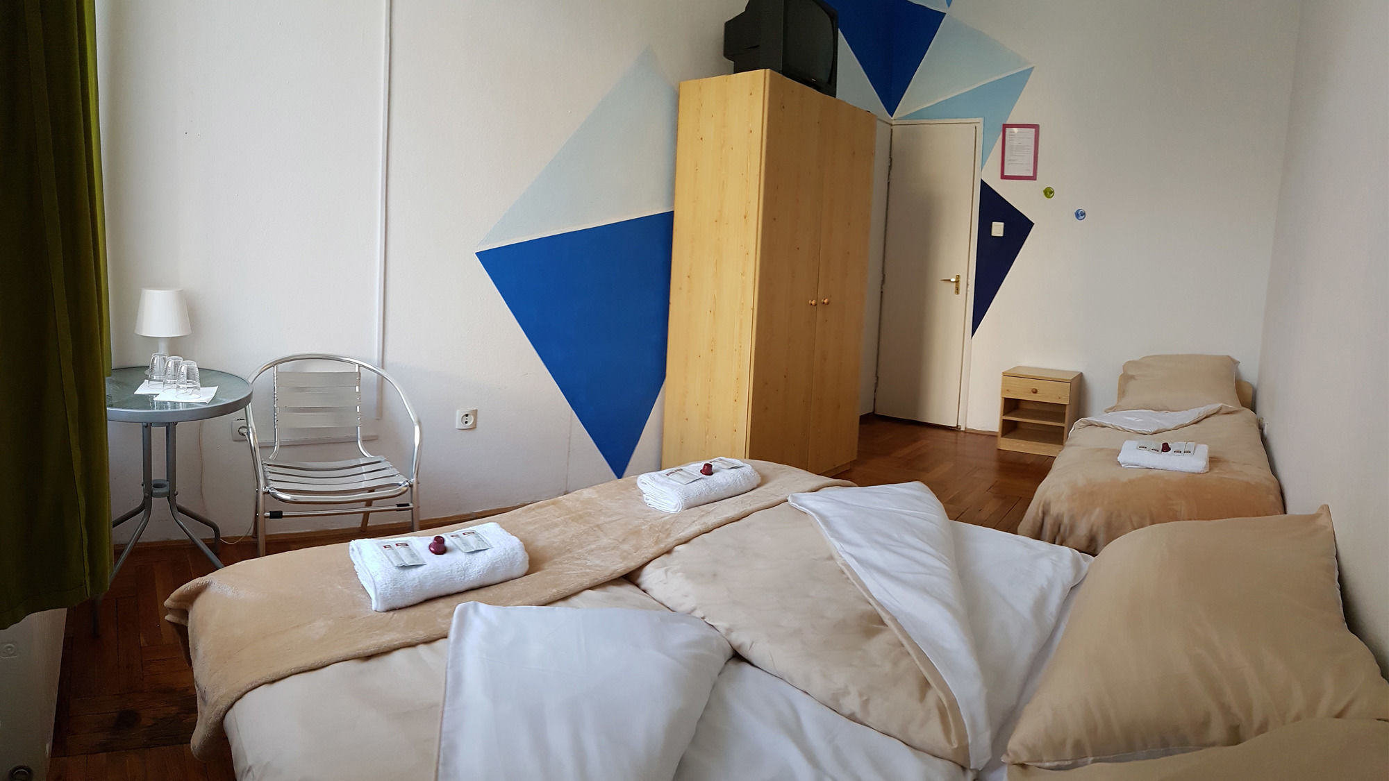 Westend Minihotel Budapest Bagian luar foto