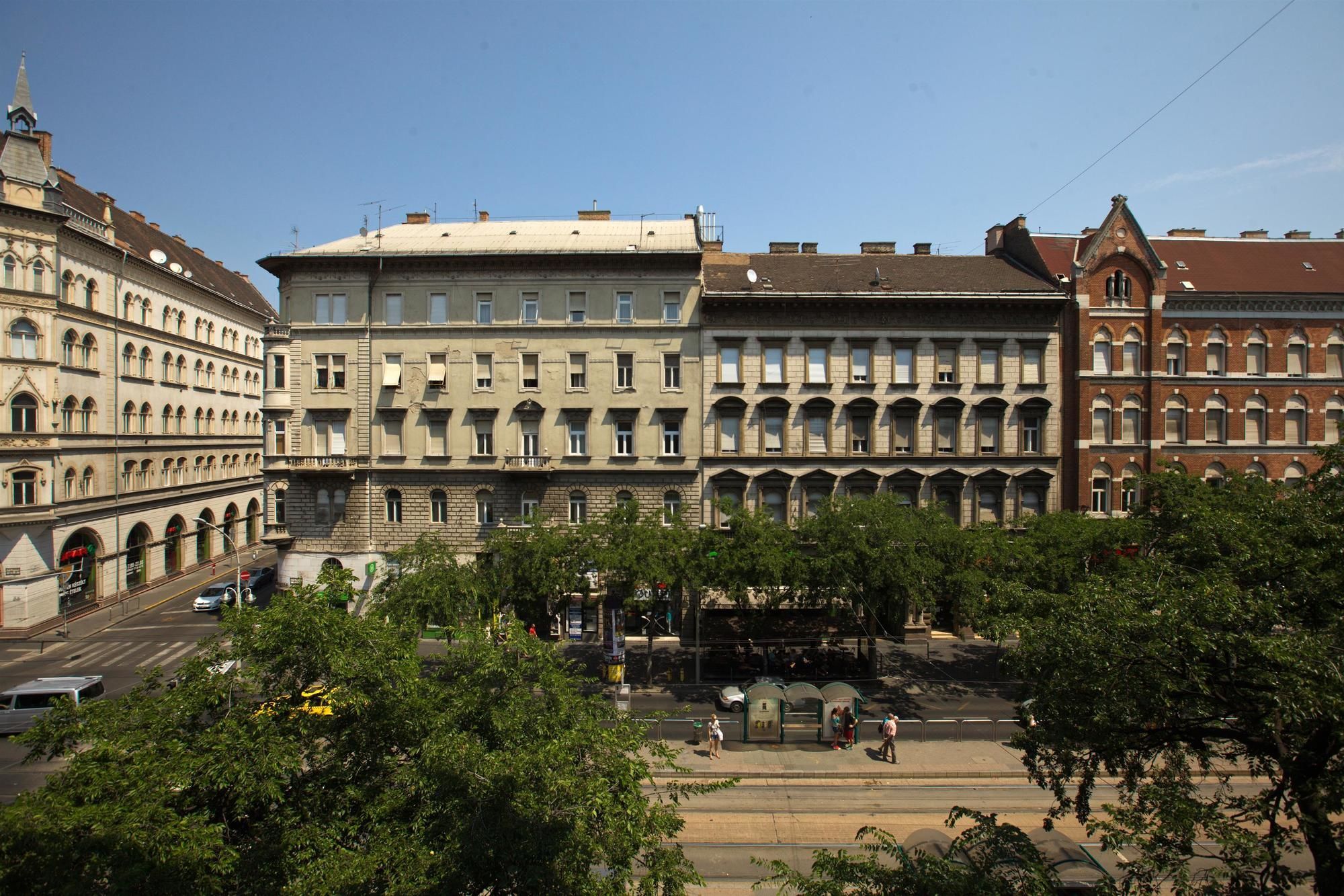 Westend Minihotel Budapest Bagian luar foto